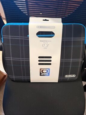 OGIO Neoprene 17.3" Laptop Sleeve (Black/Blue) with gripstrip™ technology